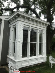 Eaves brackeets on a 1920s sleeping porch (C) InspectApedia.com Morgan