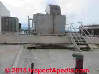 Walk-on flat roof at Castle Point VA Facility, New York (C) Daniel Friedman