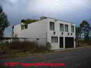 Straw bale house © Daniel Friedman at InspectApedia.com